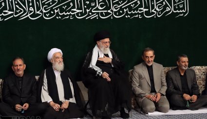 عزاداری شب تاسوعا در حضور رهبر معظم انقلاب