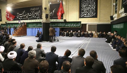 عزاداری شب تاسوعا در حضور رهبر معظم انقلاب