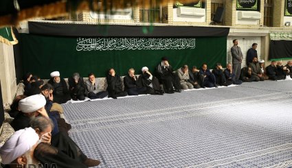 عزاداری شب تاسوعا در حضور رهبر معظم انقلاب