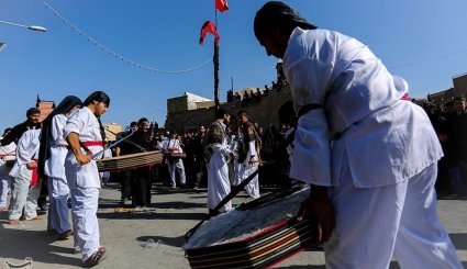 کاروان نمادین ورود به کربلا در خمینی شهر
