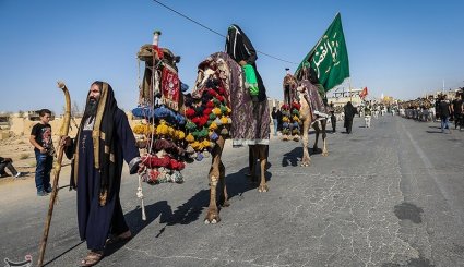 کاروان نمادین ورود به کربلا در خمینی شهر
