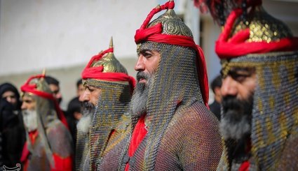 کاروان نمادین ورود به کربلا در خمینی شهر
