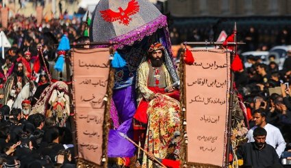 کاروان نمادین ورود به کربلا در خمینی شهر
