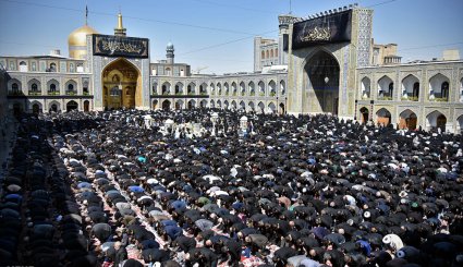 مراسم تاسوعای حسینی در حرم امام رضا (ع) + تصاویر
