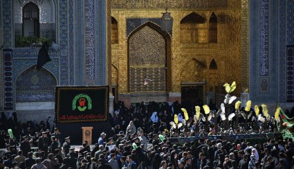 مراسم تاسوعای حسینی در حرم امام رضا (ع) + تصاویر