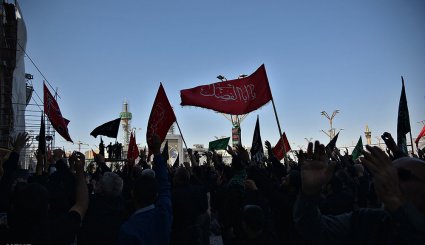 مراسم تاسوعای حسینی در حرم امام رضا (ع) + تصاویر