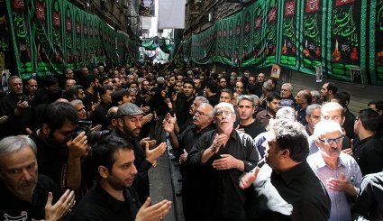 عزاداری تاسوعای حسینی در بازار تهران + تصاویر