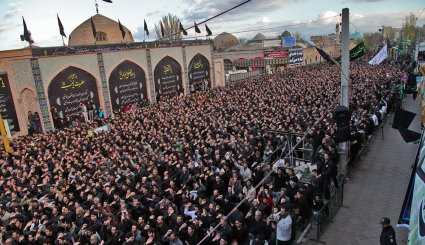 تجمع بزرگ عزاداران تاسوعای حسینی در اردبیل
