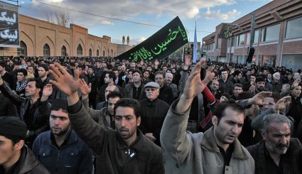 تجمع بزرگ عزاداران تاسوعای حسینی در اردبیل
