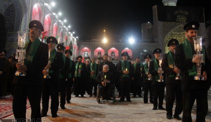 آئین خطبه خوانی شب عاشورا در حرم مطهر رضوی