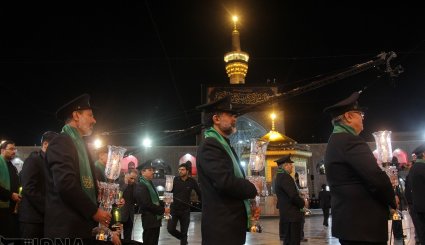 آئین خطبه خوانی شب عاشورا در حرم مطهر رضوی