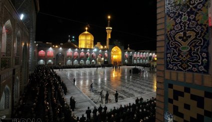 آئین خطبه خوانی شب عاشورا در حرم مطهر رضوی