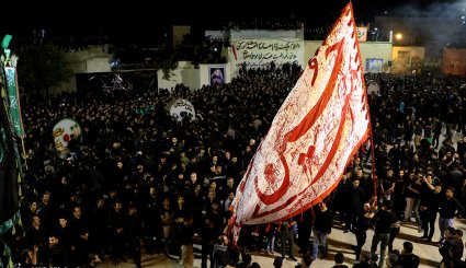 مراسم عزاداری سنتی چارچو گردانی در حسینیه سادات استهبان
