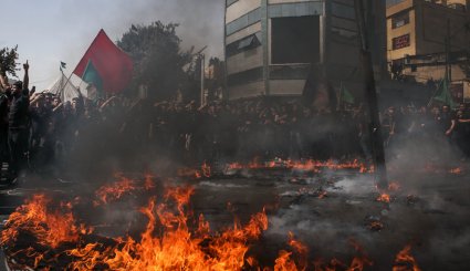 مراسم خیمه سوزان روز عاشورا در تهران