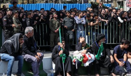 مراسم خیمه سوزان روز عاشورا در تهران