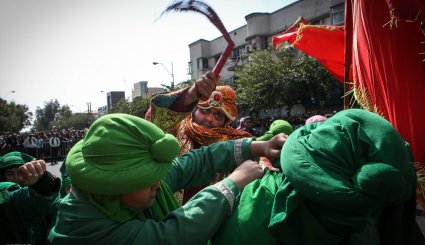 مراسم خیمه سوزان روز عاشورا در تهران