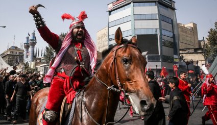 مراسم خیمه سوزان روز عاشورا در تهران