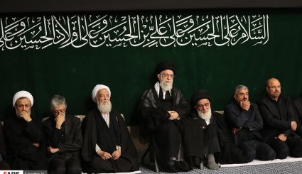 تصاویر مراسم شام غریبان با حضور رهبر معظم انقلاب اسلامی
