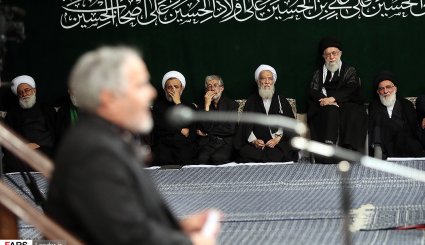 تصاویر مراسم شام غریبان با حضور رهبر معظم انقلاب اسلامی