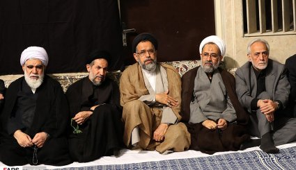 تصاویر مراسم شام غریبان با حضور رهبر معظم انقلاب اسلامی