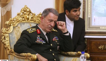 دیدار امیر دریابان شمخانی با ژنرال حلوصی + تصاویر