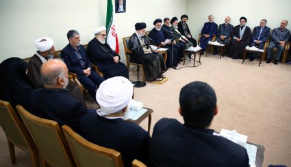 تصاویر دیدار مسئولان و دست‌اندرکاران حج با رهبر انقلاب
