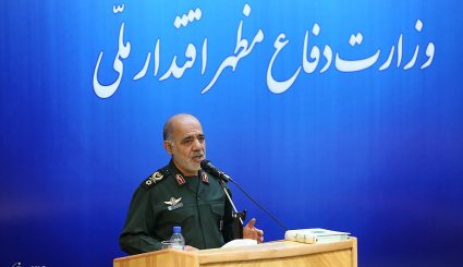 مراسم معارفه جانشین وزیر دفاع
