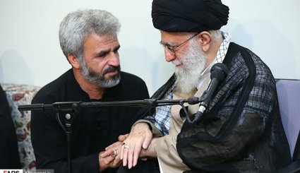 تصاویر دیدار خانواده شهید حججی با رهبر انقلاب