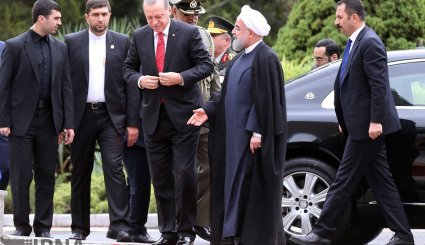 تصاویر استقبال رسمی روحانی از اردوغان