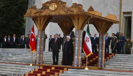 تصاویر استقبال رسمی روحانی از اردوغان