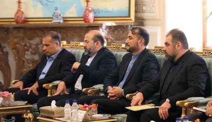 دیدار رئیس مجلس مالی با علی لاریجانی + تصاویر

