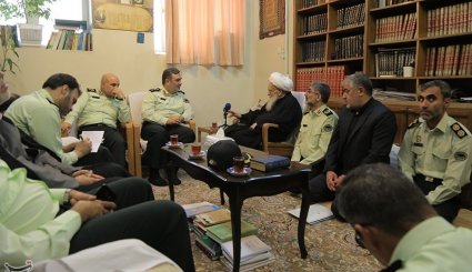 دیدار فرمانده نیروی انتظامی با علما و مراجع - قم
