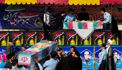 تشییع دو شهید گمنام دفاع مقدس در شهرک آسمان