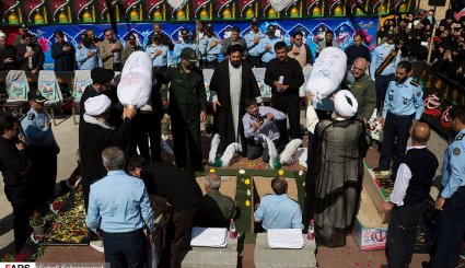 تشییع دو شهید گمنام دفاع مقدس در شهرک آسمان