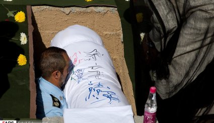 تشییع دو شهید گمنام دفاع مقدس در شهرک آسمان