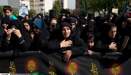 تشییع دو شهید گمنام دفاع مقدس در شهرک آسمان