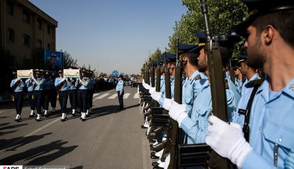 تشییع دو شهید گمنام دفاع مقدس در شهرک آسمان