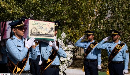 تشییع دو شهید گمنام دفاع مقدس در شهرک آسمان
