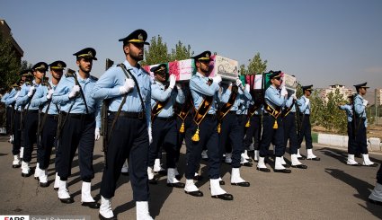 تشییع دو شهید گمنام دفاع مقدس در شهرک آسمان