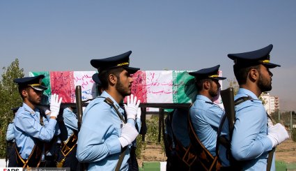 تشییع دو شهید گمنام دفاع مقدس در شهرک آسمان