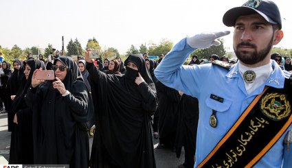 تشییع دو شهید گمنام دفاع مقدس در شهرک آسمان