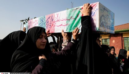تشییع دو شهید گمنام دفاع مقدس در شهرک آسمان