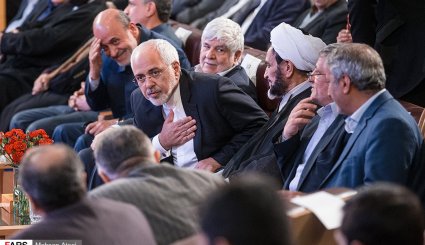 همایش آیت‌الله هاشمی رفسنجانی و هشت سال دفاع مقدس