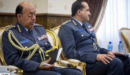 تصاویر دیدار فرمانده نیروی هوایی عمان با معاون بین‌الملل ستاد کل نیروهای مسلح