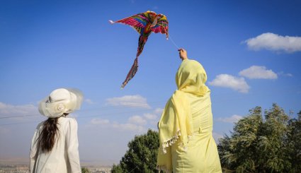 جشن بادبادک‌ها در همدان
