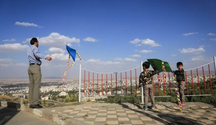 جشن بادبادک‌ها در همدان

