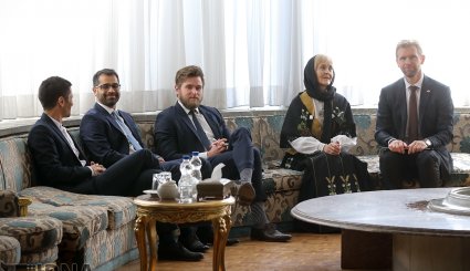 تقدیم استوارنامه سفرای جدید به روحانی + تصاویر