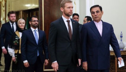 تقدیم استوارنامه سفرای جدید به روحانی + تصاویر