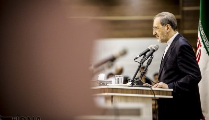 همایش زعیم ذوفنون و رونمایی از اثر منظومه فکری مقام معظم رهبری