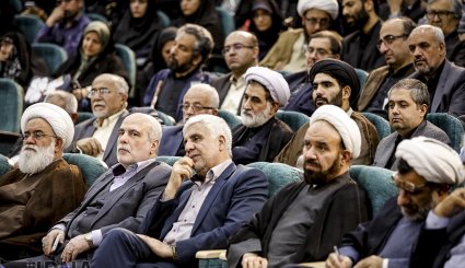 همایش زعیم ذوفنون و رونمایی از اثر منظومه فکری مقام معظم رهبری